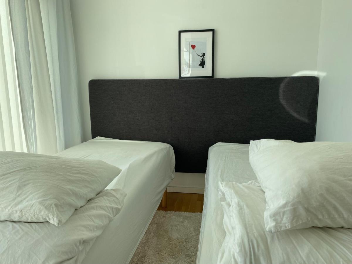 Exclusive 2 Level Etage Next To Arlanda-City Metro Stockholm Exteriör bild