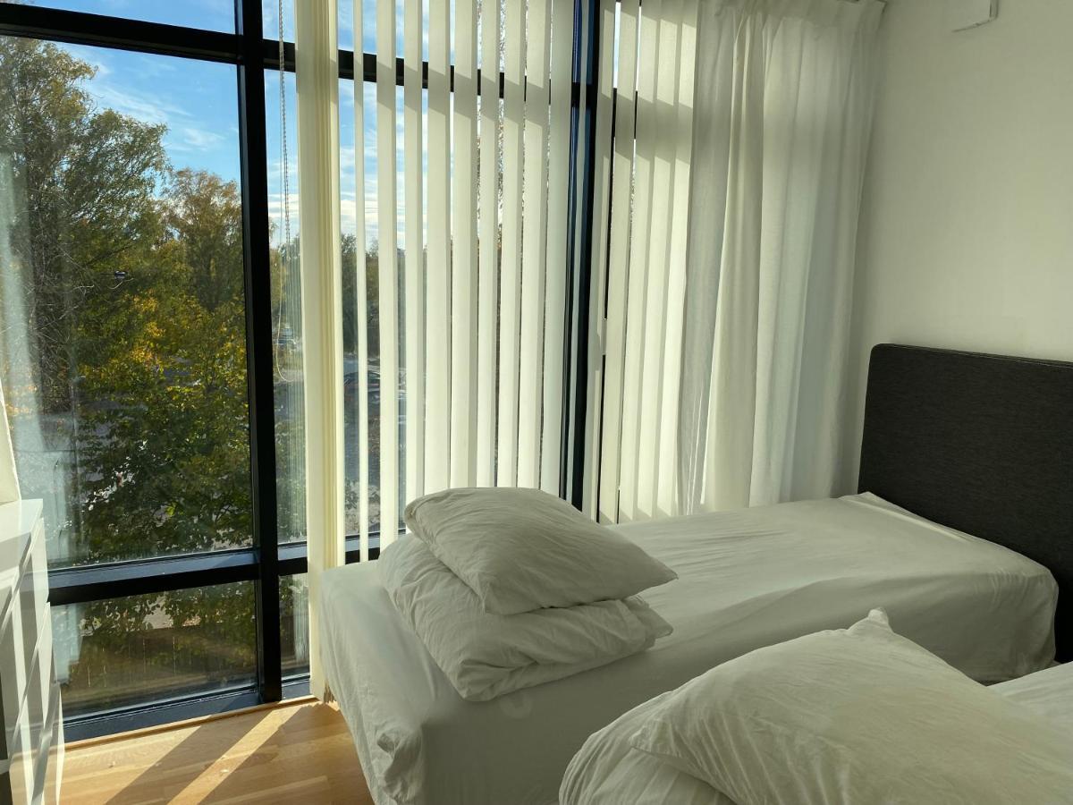Exclusive 2 Level Etage Next To Arlanda-City Metro Stockholm Exteriör bild