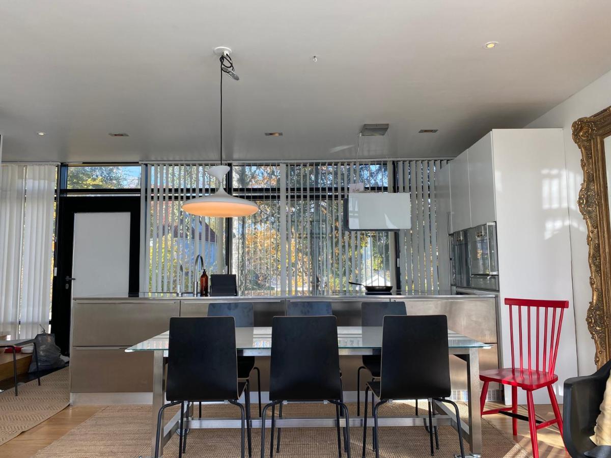 Exclusive 2 Level Etage Next To Arlanda-City Metro Stockholm Exteriör bild